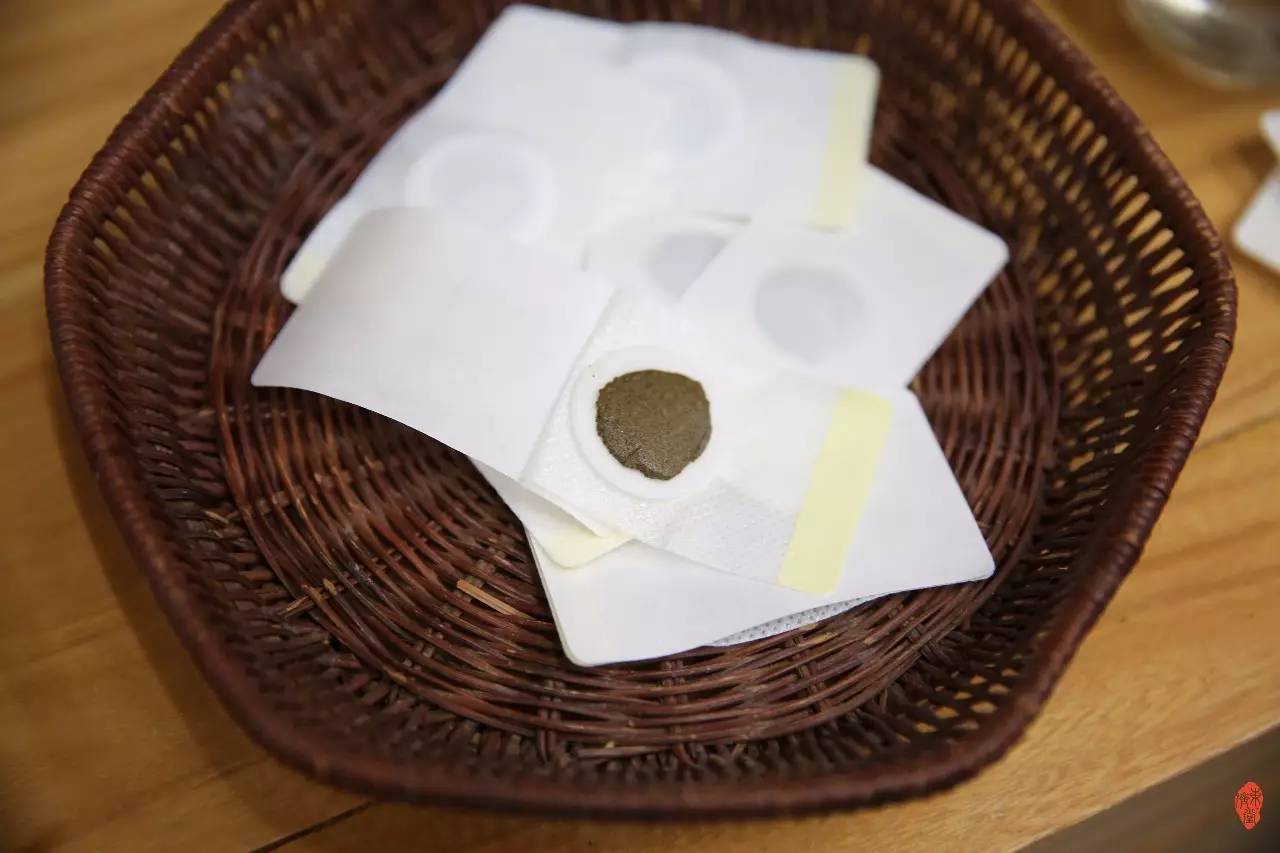 1、三伏貼怎么貼？多久貼一次？